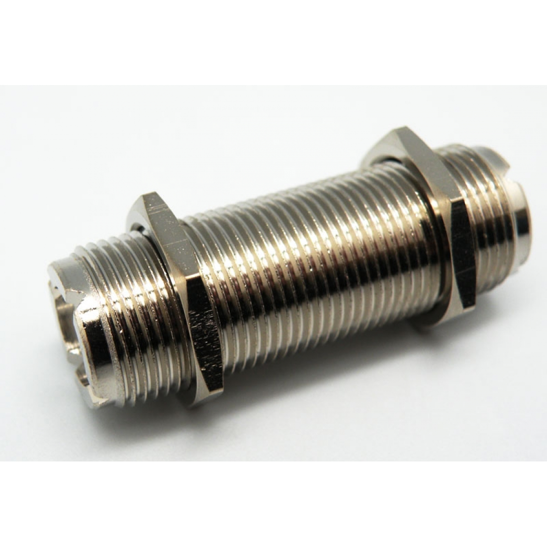 Переходник PL-258 - PL-258 на угловом кронштейне