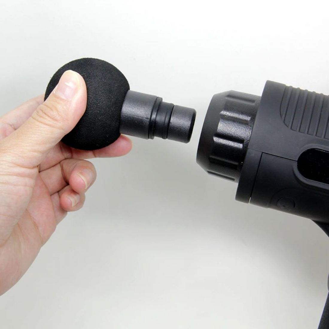 Перкуссионный массажер для тела чёрный Muscle Massage Gun