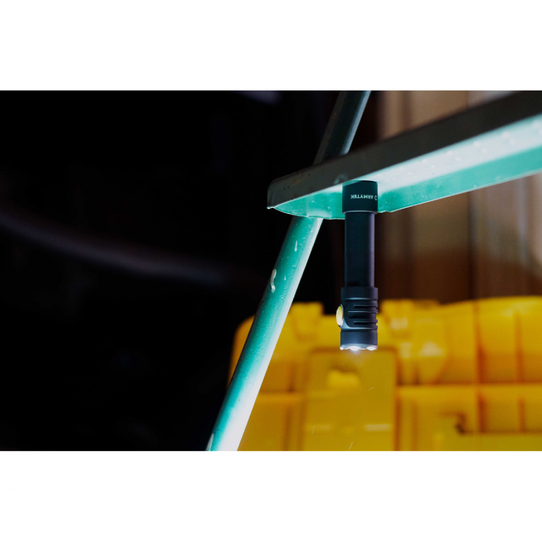 Фонарь Armytek Prime C2 Pro Magnet USB+18650, 2400 лм / холодный свет