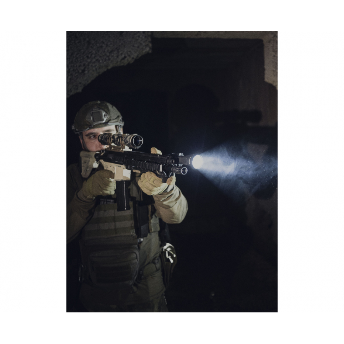 Фонарь Armytek Predator Pro Magnet USB, 1500 лм / холодный свет