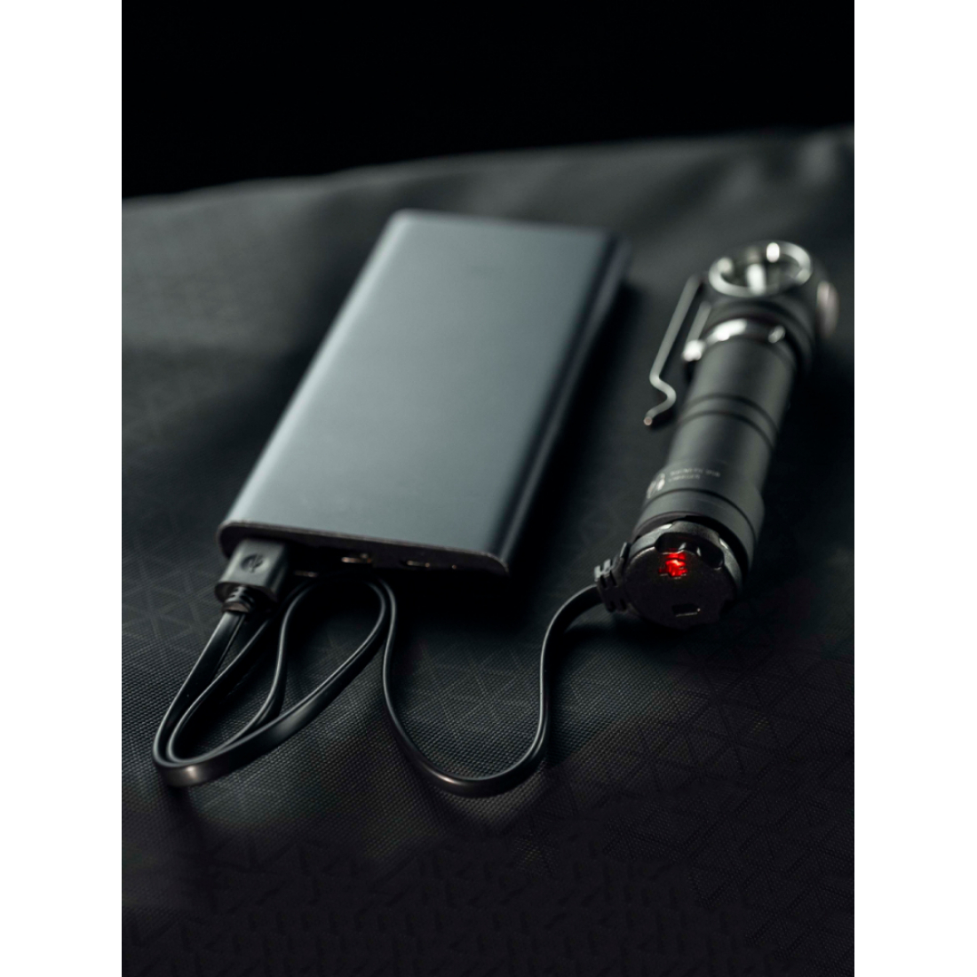 Armytek Wizard C2 Pro Max Magnet USB LR+21700, 3870 лм / теплый свет / аккумулятор