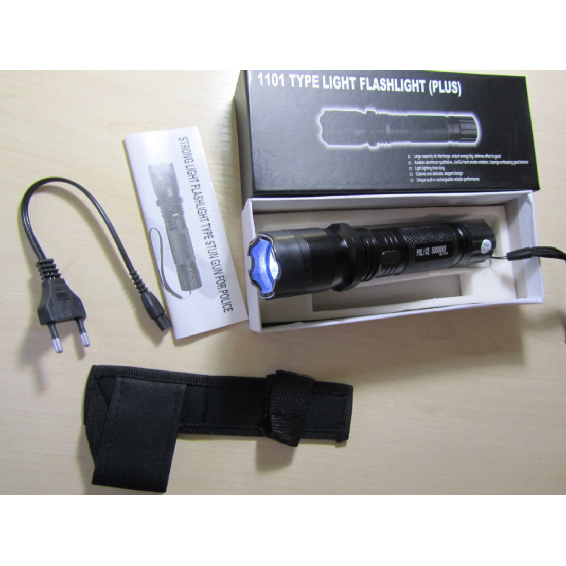ФОНАРЬ POLICE TYPE LIGHT FLASHLIGHT PLUS 1101